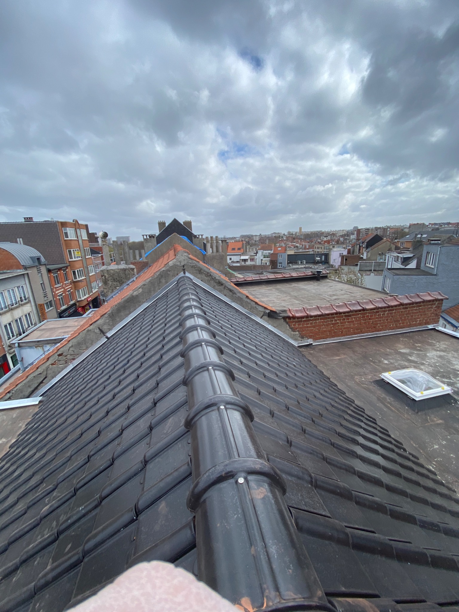 Nouvelle couverture de toiture en tuiles